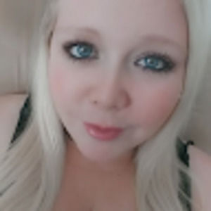 Meet your Posher, Caitlin